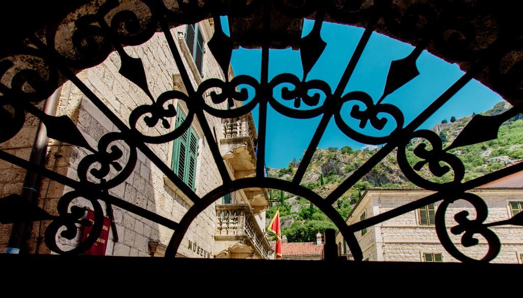 Old Town Museum Square Apartment Kotor Luaran gambar