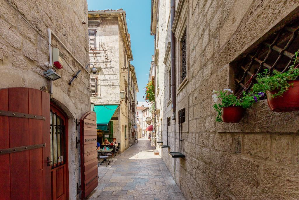 Old Town Museum Square Apartment Kotor Luaran gambar