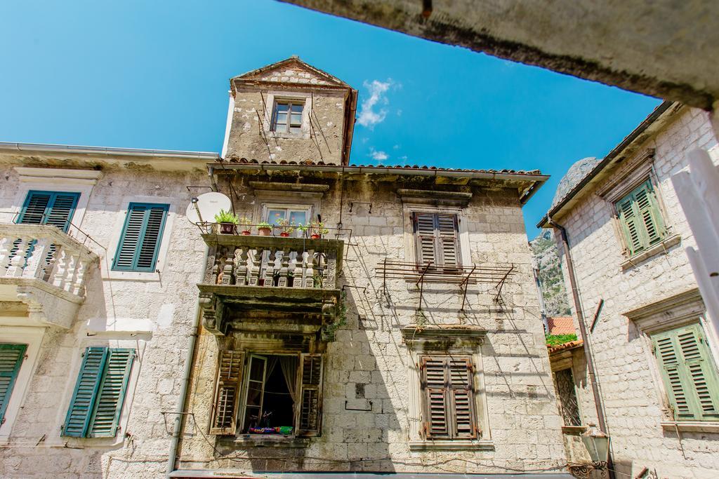 Old Town Museum Square Apartment Kotor Luaran gambar