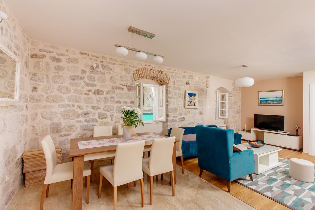 Old Town Museum Square Apartment Kotor Luaran gambar