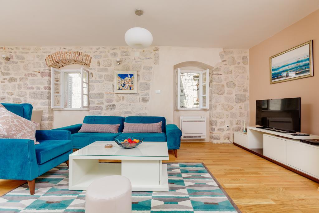 Old Town Museum Square Apartment Kotor Luaran gambar